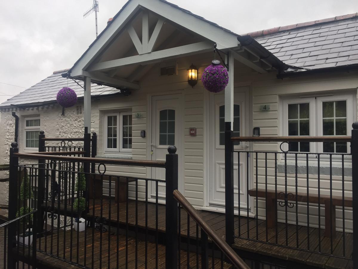 Findon Rest Ltd Motel Bagian luar foto